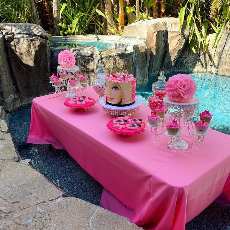 تم تولد باربی - Barbie